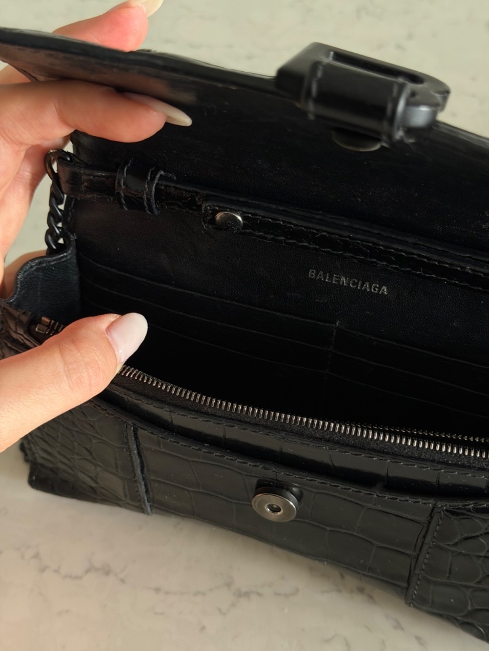 BALENCIAGA Crocodile Embossed Hourglass Chain Cross Body Bag Black - Picture 4 of 5